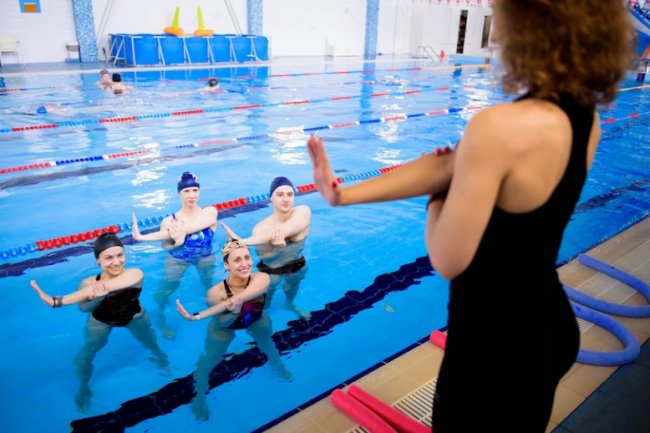 Swim, Sweat, Succeed: Find a Fitness Club with Swimming Pool Classes Nearby